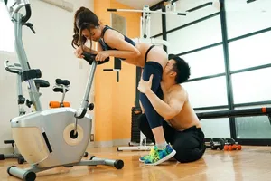 Xin chồng yêu đi tập gym, người vợ cắm sừng với anh pt