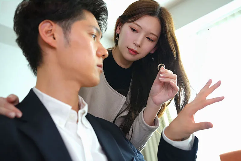 Bà xã đi đi giã ngoại, ông xã ở nhà bị nhỏ em vợ yêu gạ chịch không trượt phát nào